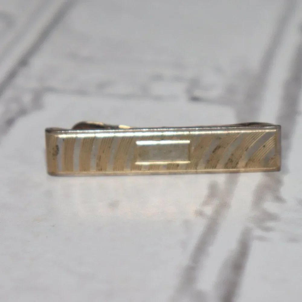 💼✨ Vintage Gold & Silver Men’s Tie Clip by Anson (1.75